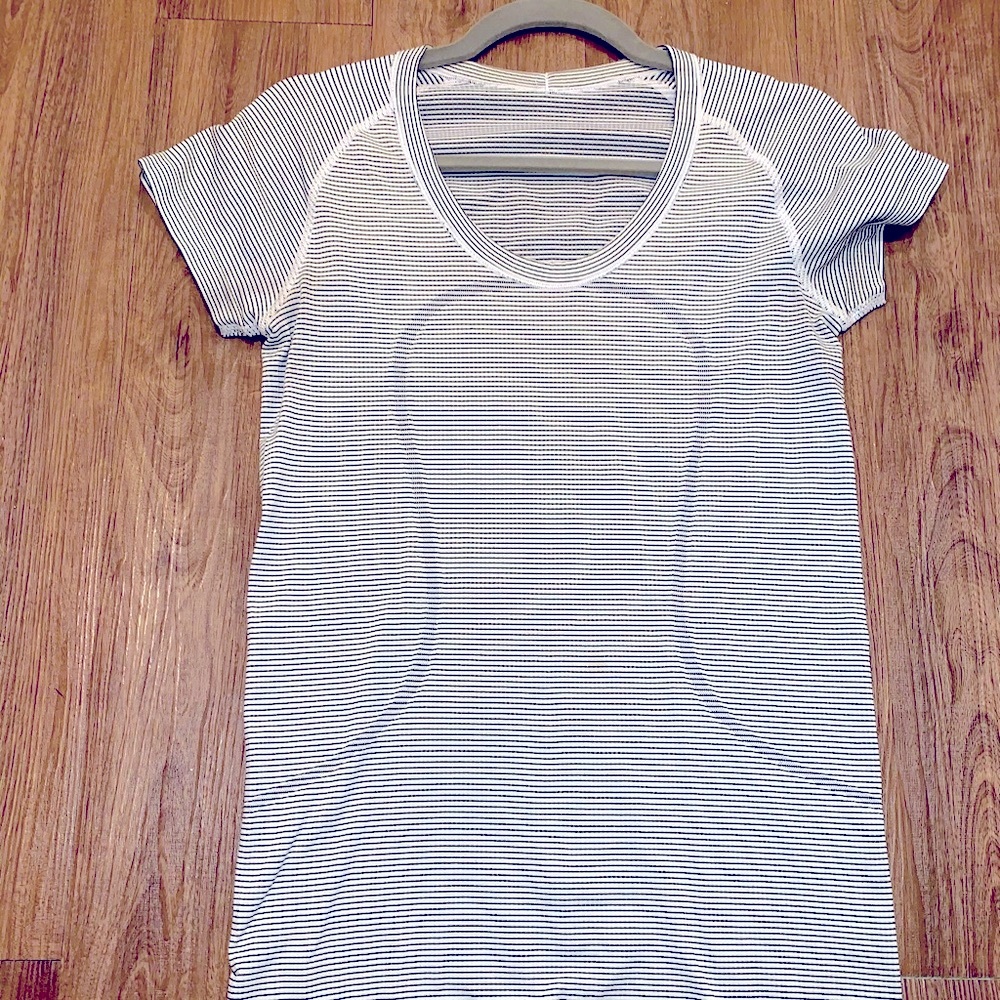 Lululemon swiftly tech short sleeve